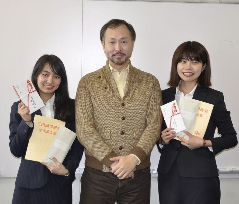 �j���[�I�����Y��w